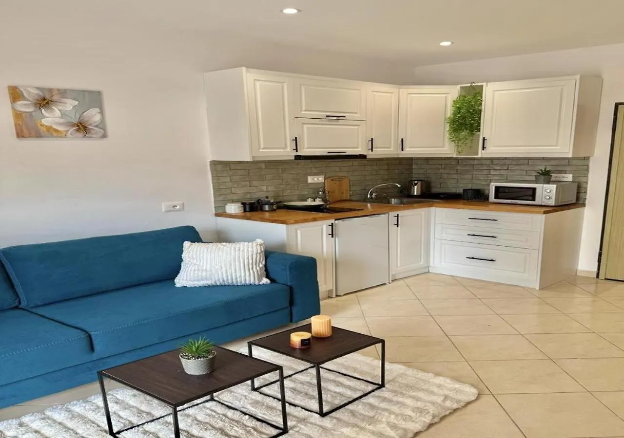 Bello Apartments ساراندا ألبانيا